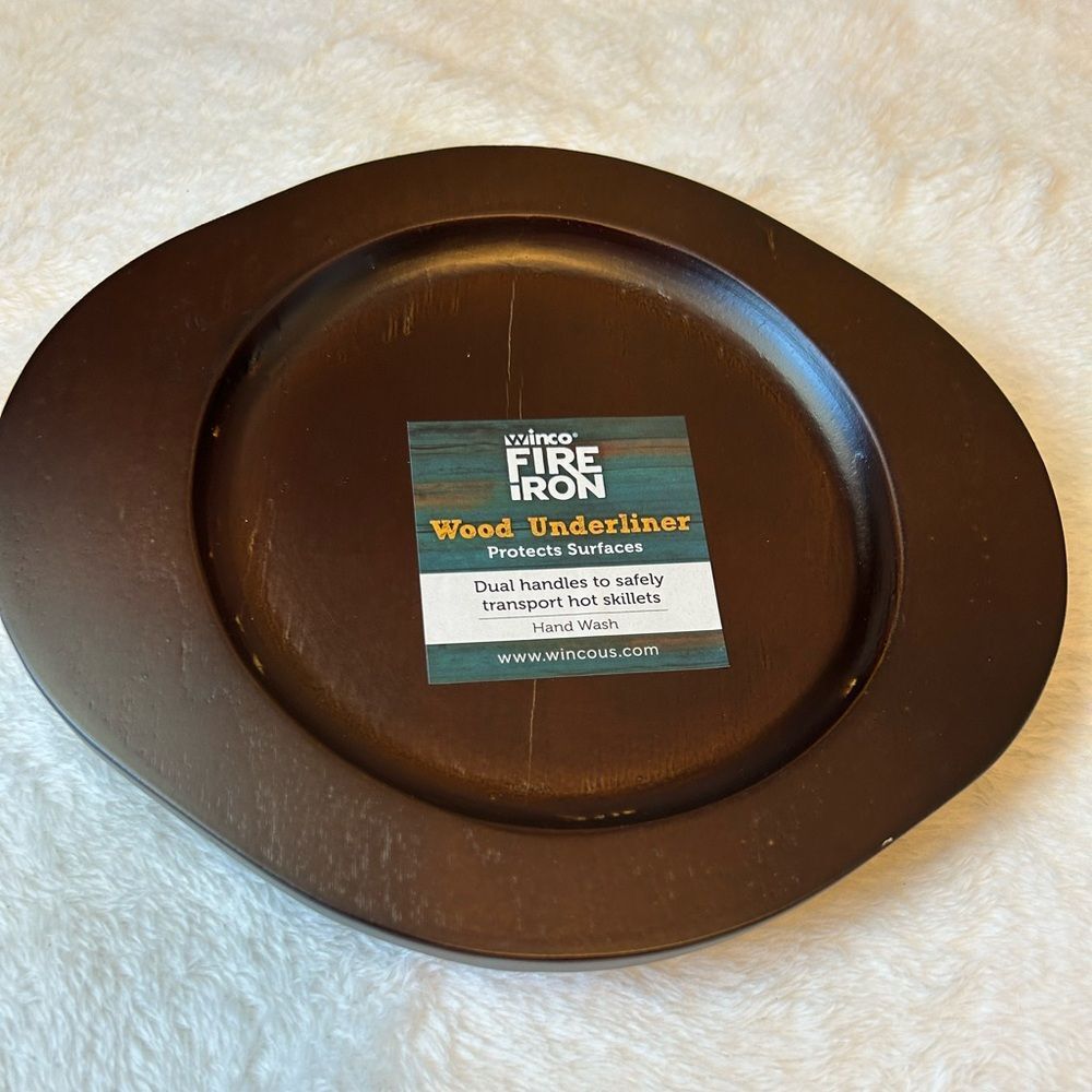 Winco FireIron Wood Underliner, a heat-resistant wooden base